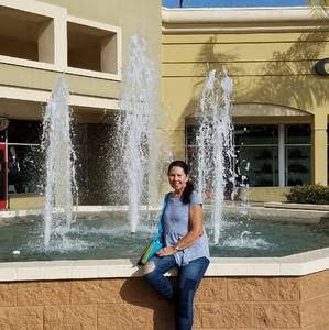 Meet your Posher, Cindy